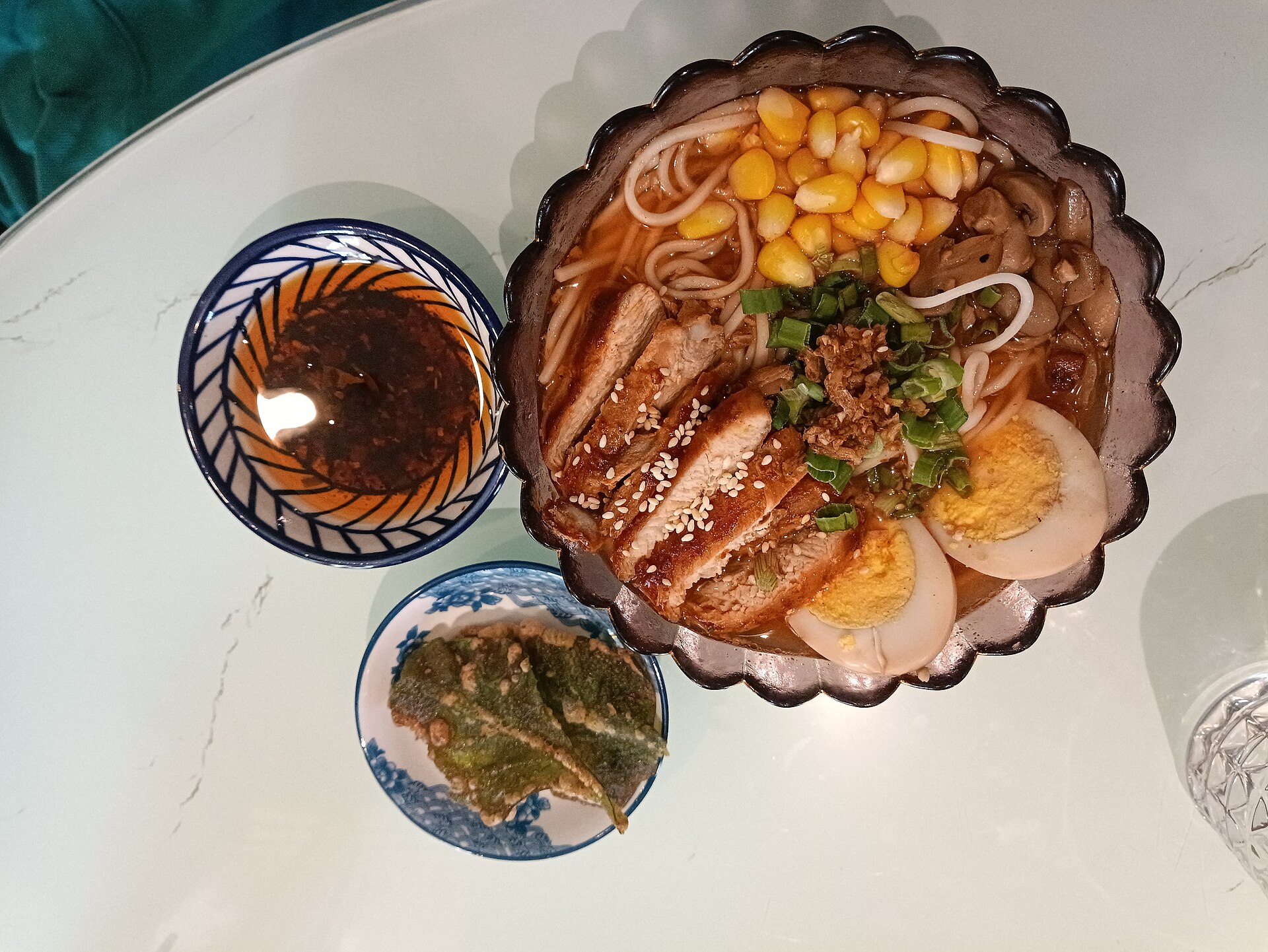 농심 안성탕면 리뷰 — 매운맛·칼로리·가격 한눈에